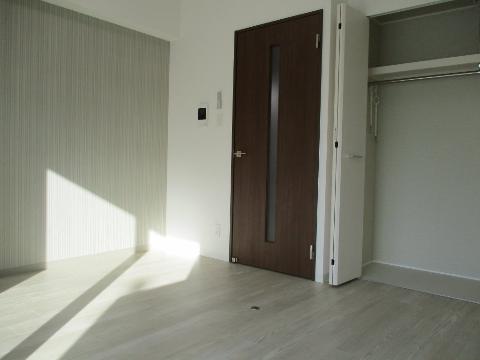 居室・リビング　室内