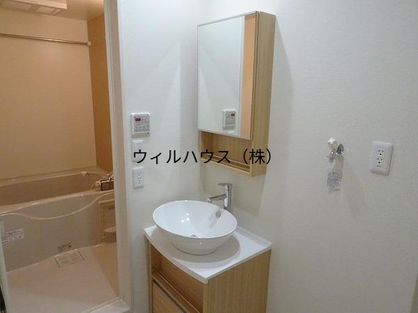 洗面設備　オシャレな洗面台！