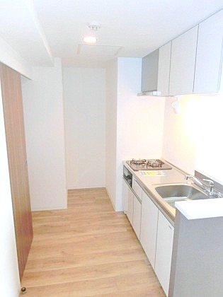 キッチン　対面式システムキッチンです♪