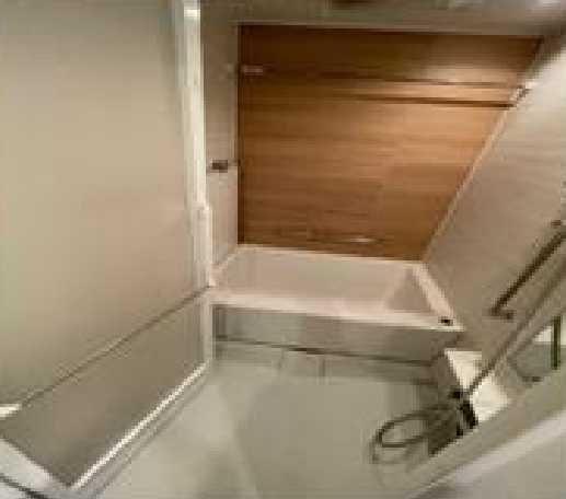 バス・シャワールーム　追い焚き浴室乾燥機付きです！！