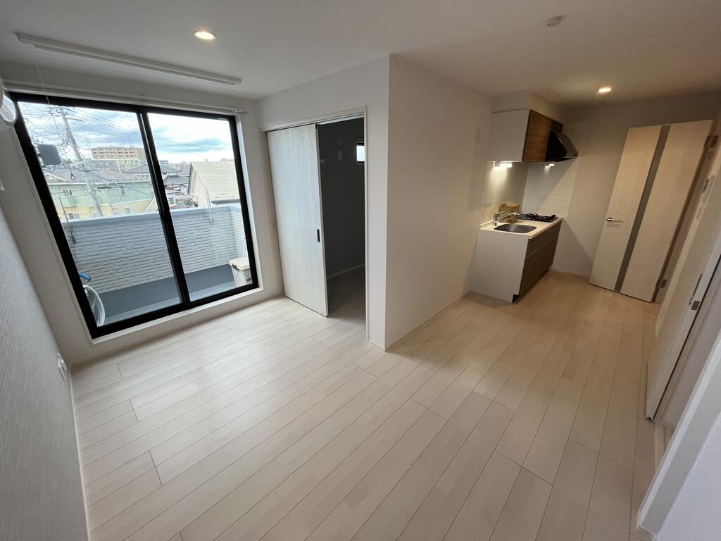 居室・リビング　※別号室参考写真