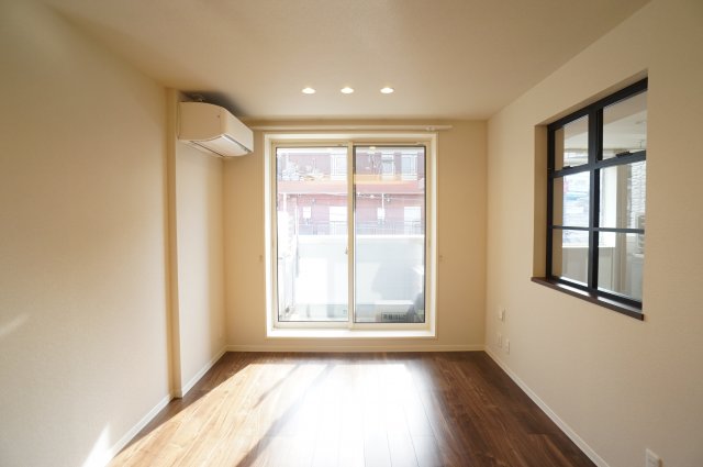 居室・リビング　陽当たり良好♪