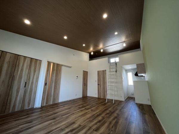 バス・シャワールーム　明るい居室です。