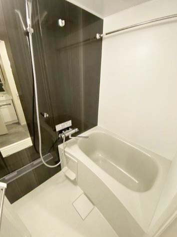 バス・シャワールーム　★浴室乾燥機付きバスルーム★