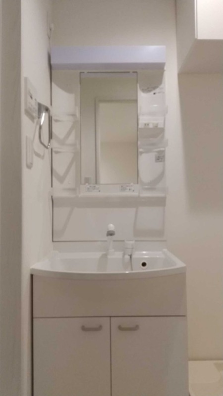 洗面設備　※同仕様写真含む