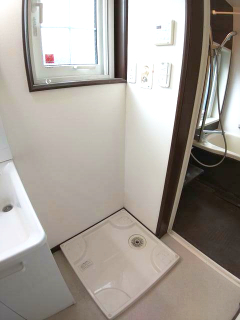 その他設備　室内洗濯機置場です