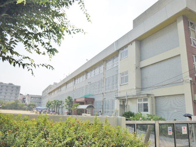 小学校　門真市立門真小学校（小学校）まで943m