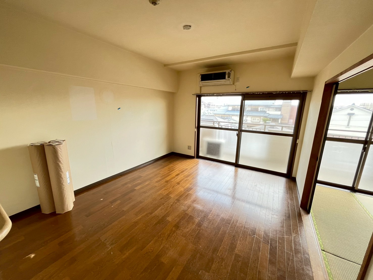 居室・リビング　【参考】他部屋の写真です。