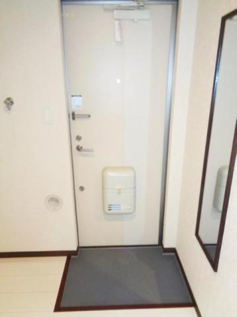 玄関　同仕様タイプ