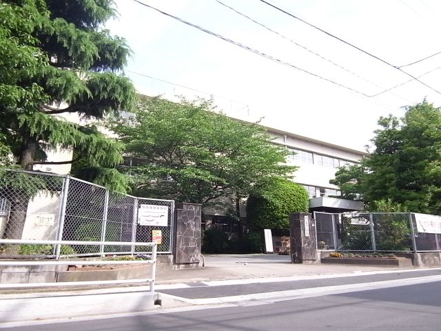 小学校　市立春住小学校（小学校）まで790m