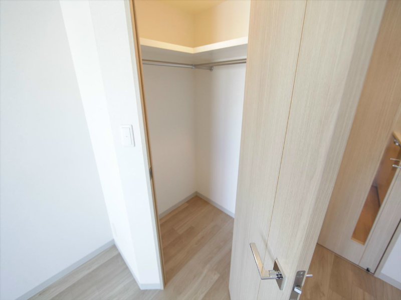 収納　ウォークインクローゼット（収納充実してます）