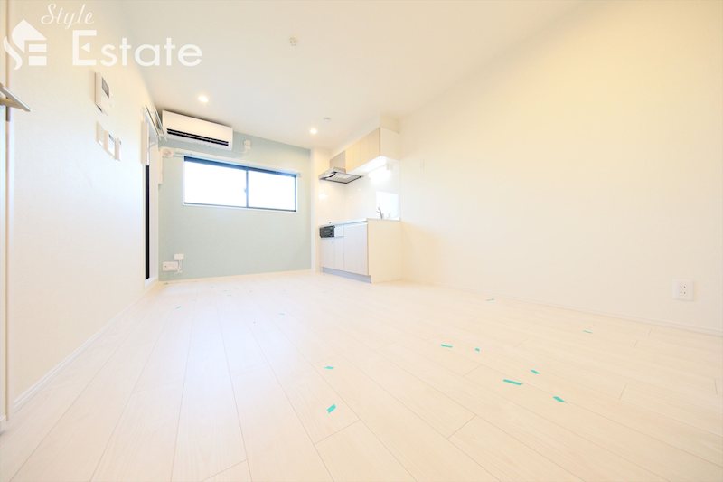 居室・リビング　同仕様内装