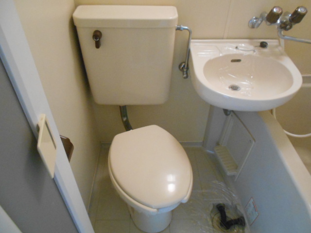 トイレ　シンプルなトイレです