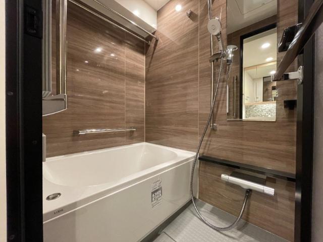 バス・シャワールーム