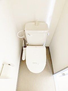 トイレ　洗浄機能付暖房便座