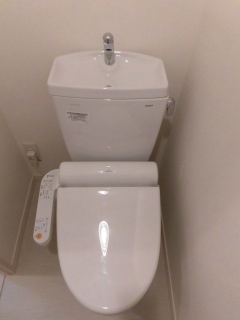 トイレ　※同じ間取りの別のお部屋です
