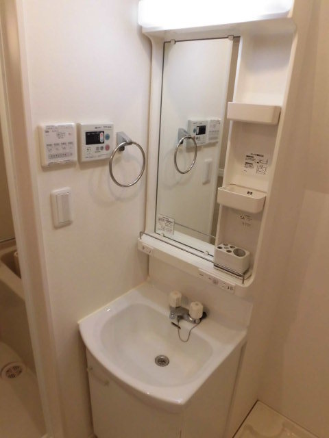 洗面設備　※同じ間取りの別のお部屋です