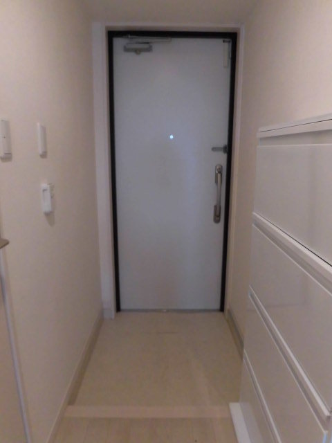 玄関　※同じ間取りの別のお部屋です