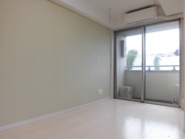 居室・リビング　※同じ間取りの別のお部屋です
