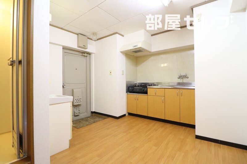 居室・リビング　７０７号室写真