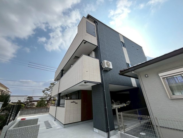 建物外観　外観は落ち着いています
