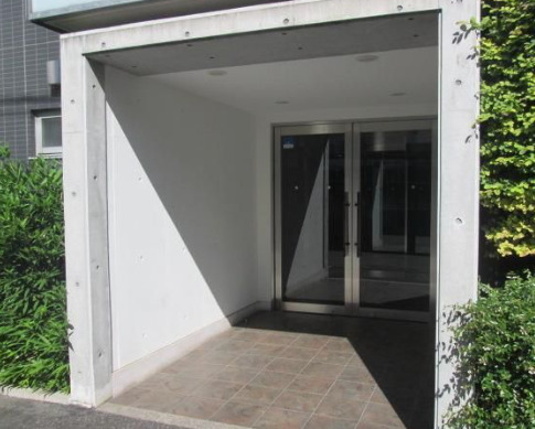エントランス　建物の内部です