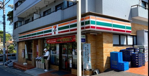 コンビニ　セブン-イレブン 川崎西生田店（コンビニ）まで1057m