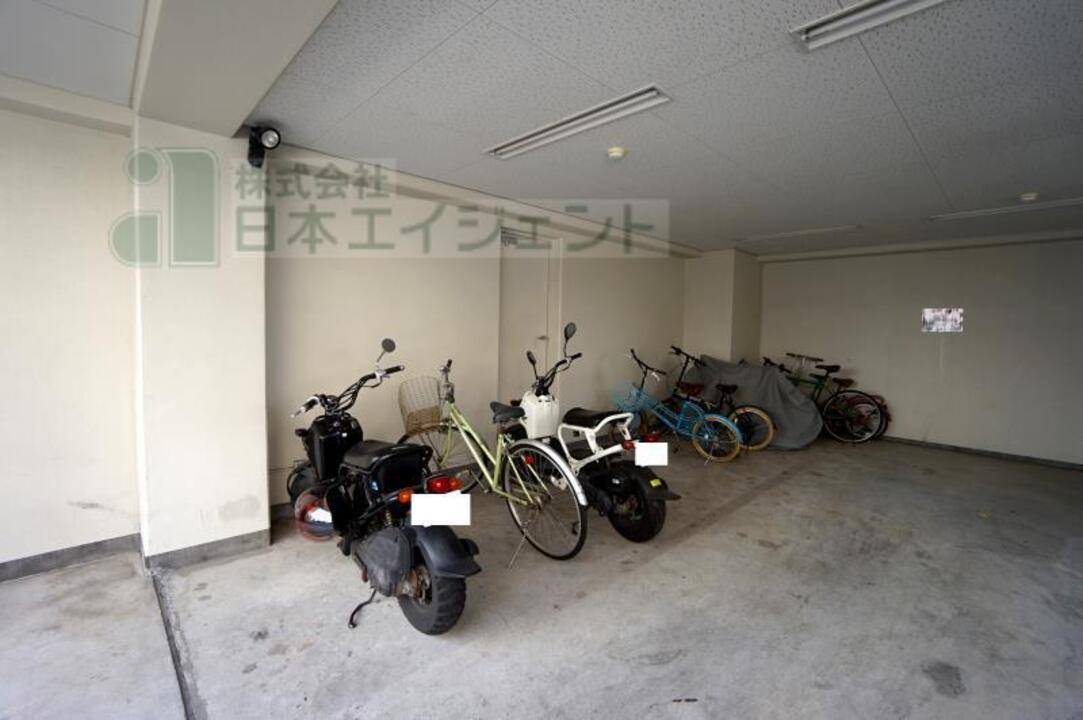 駐車場　駐輪場