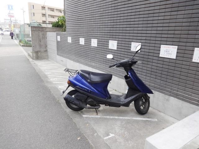 その他共有部分　原付置けるかお問合せください。