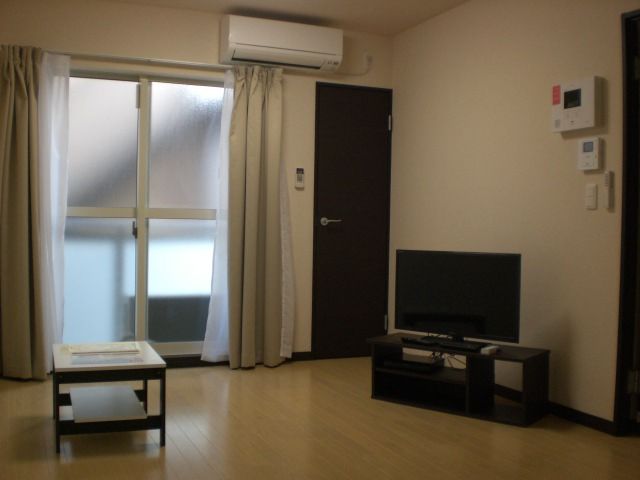 居室・リビング　部屋毎に間取りが異なる場合がございます。