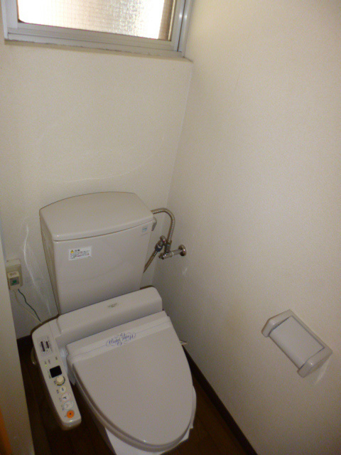 トイレ　※写真は301号室のお部屋です。