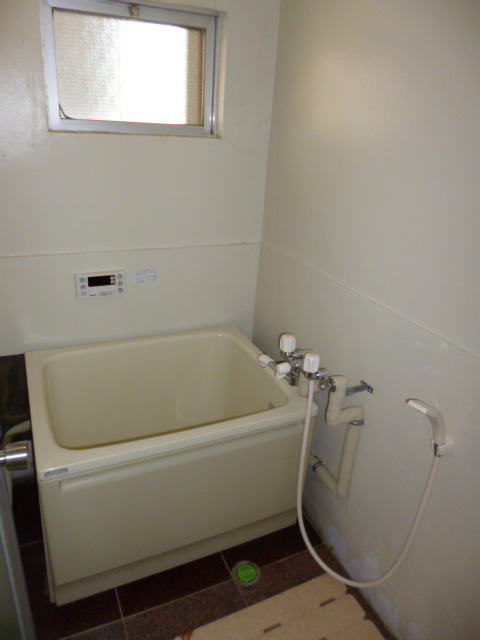 バス・シャワールーム　※写真は301号室のお部屋です。