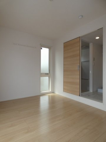 その他部屋・スペース　2面採光のお部屋です。