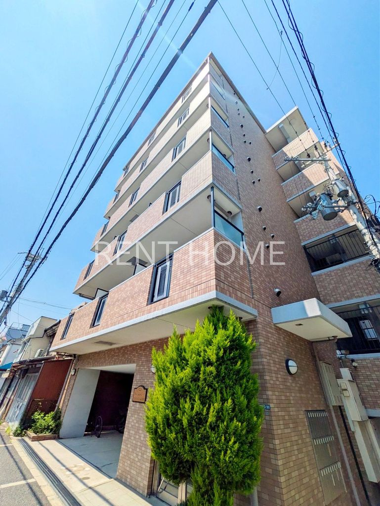 建物外観　鉄筋コンクリート造６階建てマンションです