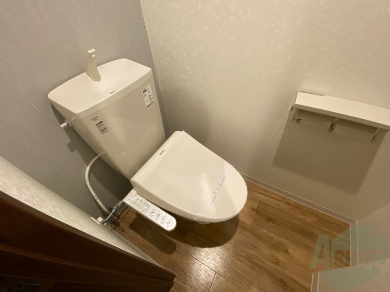 トイレ　トイレです。ウォシュレット付を探している方、おすすめです。