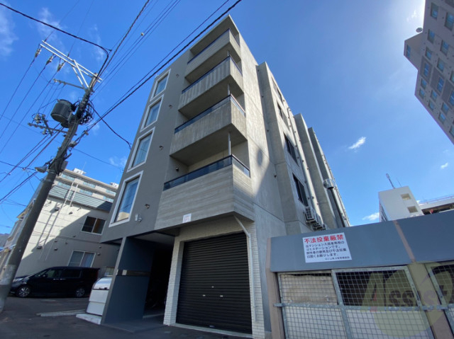 建物外観　札幌市中央区北８条西「シティレジデンス南８条」