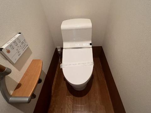 トイレ　トイレ