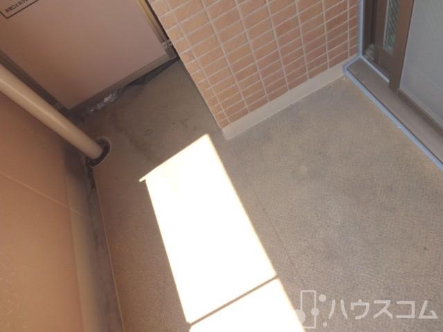 バルコニー　お天気の良い日はお布団を干しましょう♪