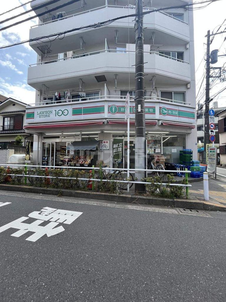 コンビニ　ローソンストア100板橋三丁目店（コンビニ）まで180m