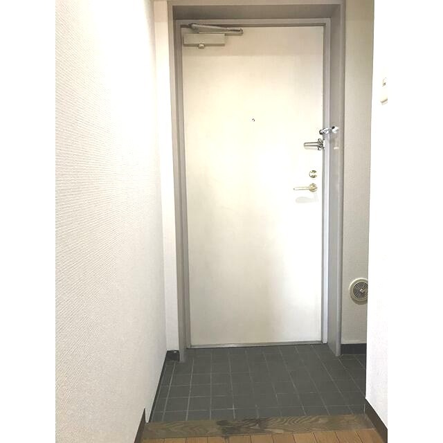 玄関　同タイプ・別部屋画像