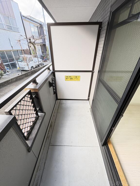 バルコニー　（写真は同物件反転）