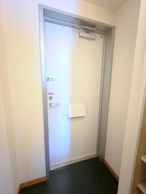 玄関　別部屋同仕様タイプ