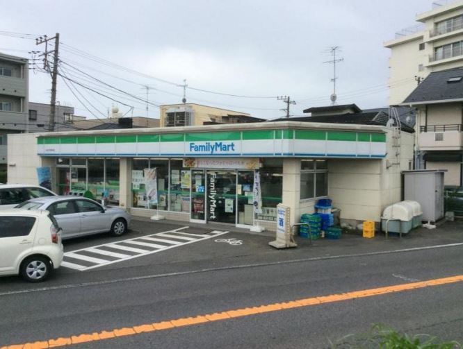 コンビニ　ファミリーマート 上丸子天神町店（コンビニ）まで282m