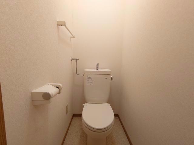 ケンパレスA棟のトイレ写真