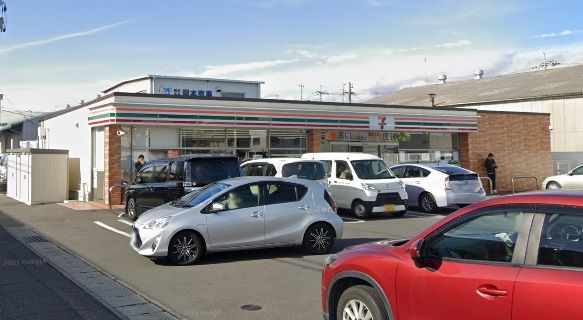 コンビニ　セブンイレブン　岡山西市店（コンビニ）まで312m