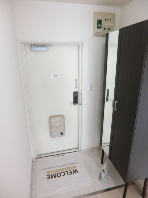 玄関　シューズボックス付きの玄関です