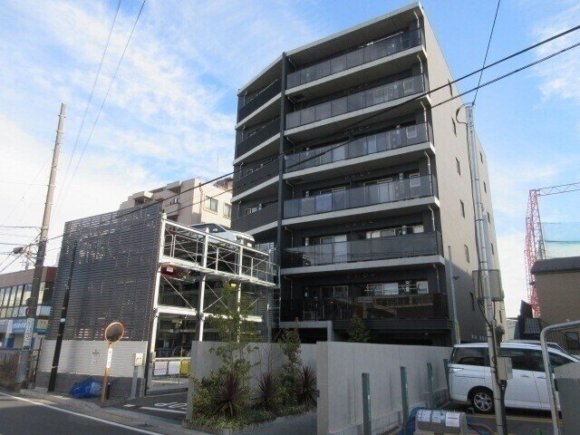 建物外観　オートロック完備