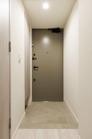 玄関　収納もある玄関です