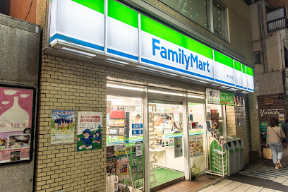 コンビニ　ファミリーマート 東大井店（コンビニ）まで137m