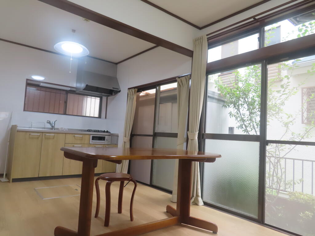 芝久保町3丁目貸家の居間写真